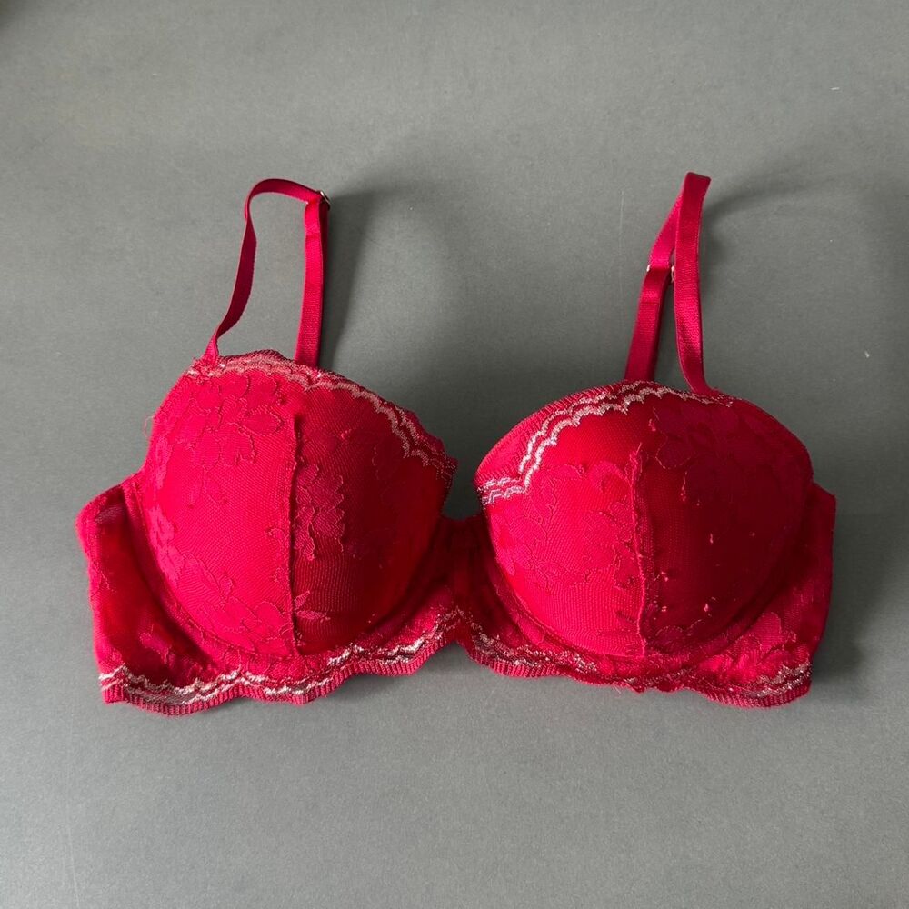 Victoria's Secret Dream Angels Sz 32D Red Lace Bra